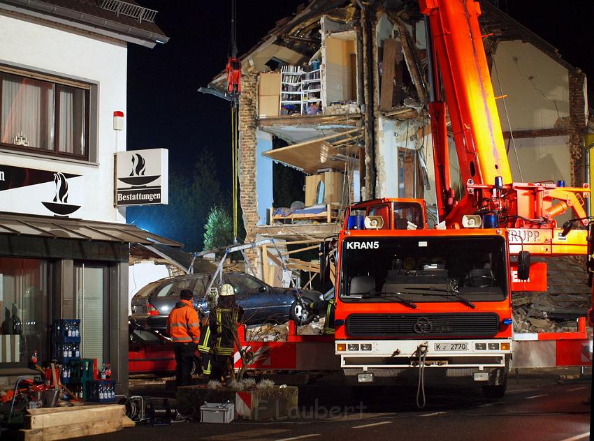 Hausexplosion Bruehl bei Koeln Pingsdorferstr P193.JPG